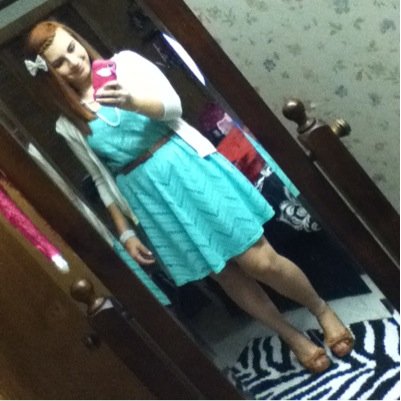 I'm 18, I'm a Georgia Peach girl, i love music, shop,sleep watch movies and chill with friends. I love the color hot pink. I am a truck kinda girl :)
