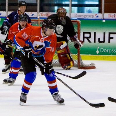 RvDGr's profile picture. Half the game is mental, the other half is being mental