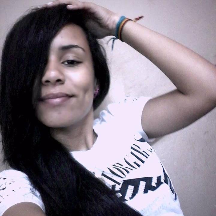 ~Vomos brindar o dia de hoje poorq o amanha so pertence a Deus♪♫