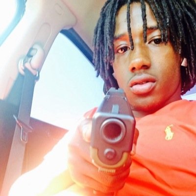 Follow me on IG TheFamouss_LilBro  Young nigga that's tryna make it out the hood & be successful