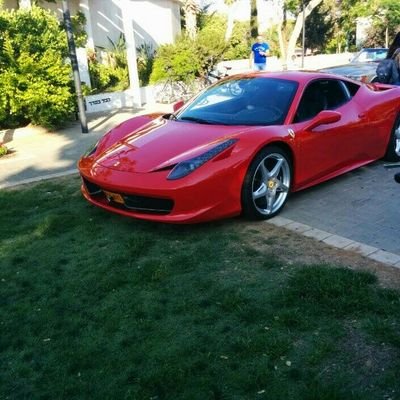 YaffeYoni's profile picture. 