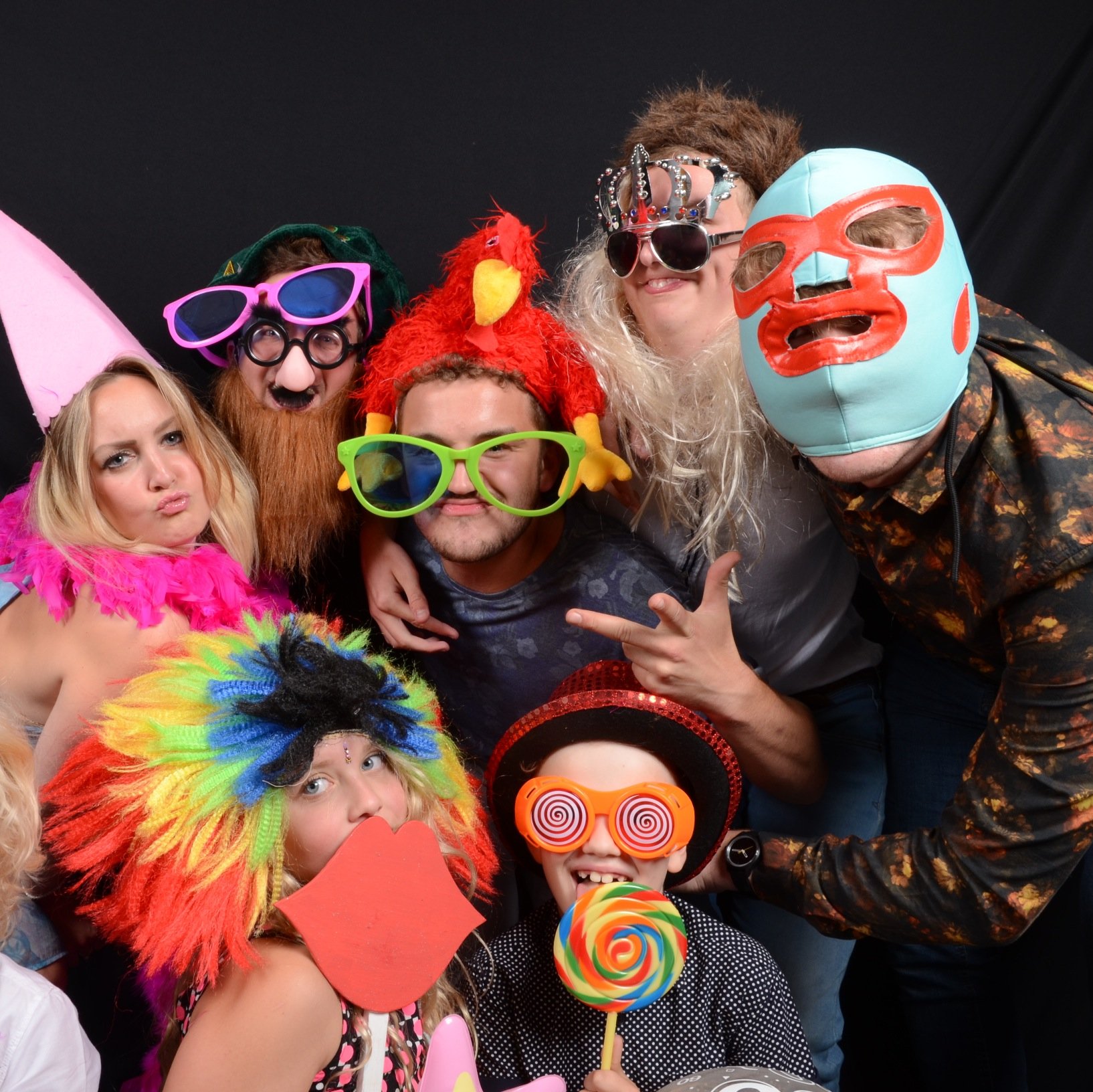 Hello there! we are Vibeography Birmingham! we are an event based photography company! you can find more information @ http://t.co/SnngsQq7hT