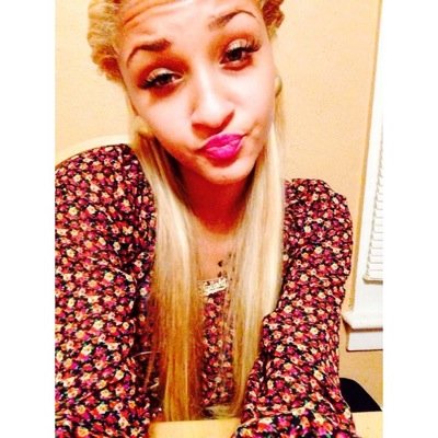 being pretty @chochiiiiiix3