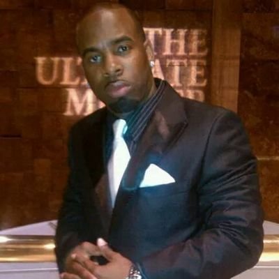 Self employed Barber part of #TeamBurBanLyfe promotions making money! IG @Pierre_Adams24