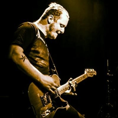 themerchantdeer's profile picture. musician • podcaster • tumbleweed enthusiast