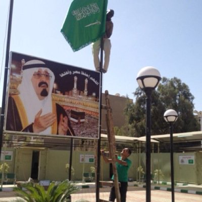 اذا الإيمان ضاع فلا أمان ولا دنيا لمن لم يحي دينه ومن رضي الحياة بغير دينا فقد جعل الفناء له قرينا