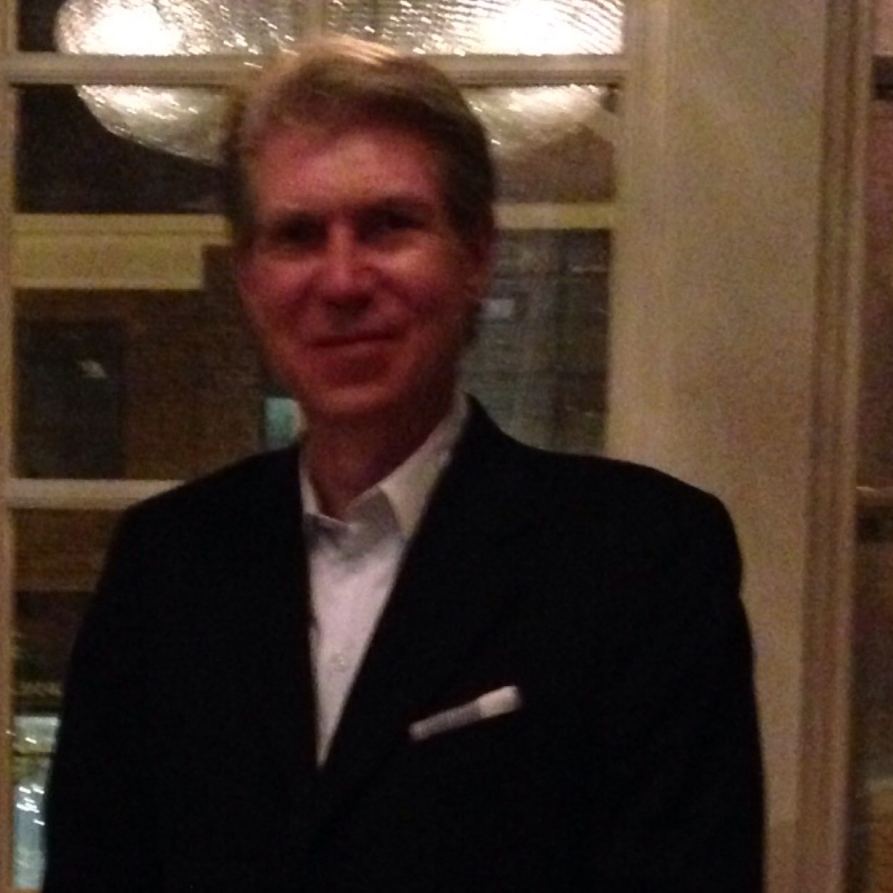 Mrhhigh's profile picture. dad of 3 girls, lawyer, CUSBA president, Red Wings fan, and more