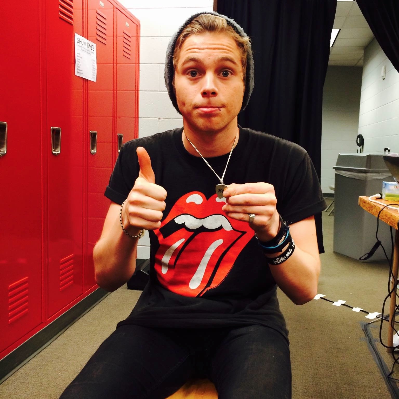 Lukey12345672's profile picture. Iloveyou (: if you are reading this can you please retweet & fav this  https://t.co/APHcjdbAJa PLEASE & THANK YOU (: