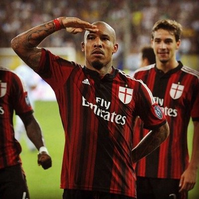 TalkFutbol10's profile picture. 