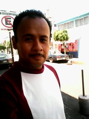 en busca de buenas amistades me encuentran en facebook como Isai Garcia este es mi Whats App 5585412013