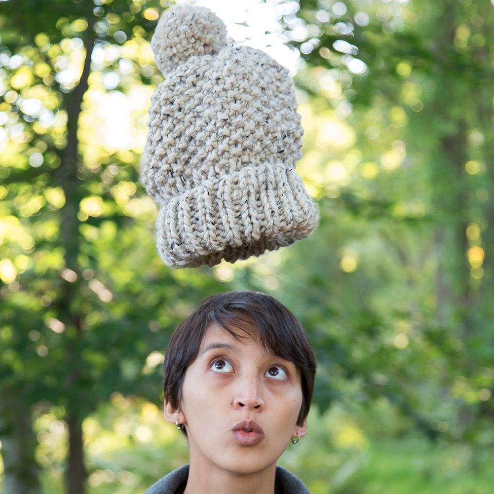 I'm a dog loving knitter, photographer, gamer who likes to read. Oh and I have an etsy shop: MoonKnitNight