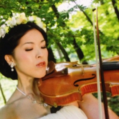 植物 虫 菌類 が好きなばよりん弾き。ギリシャ神話ハデス好きというかむしろ信仰したい。DARAZ FMにて『ヨナゴ☆デンパRX』放送中。 樹木医目指して勉強中。 〜冥界より2度帰りし者〜