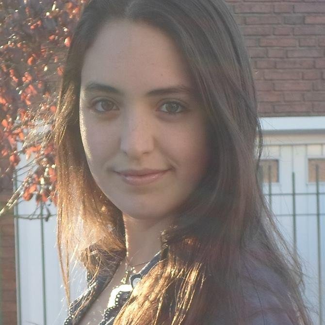 18 AÑOS / ESCORPIANA / MODELO