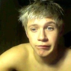 free follow from @fucksakeniall follow her and ask for a fb :) rt link?