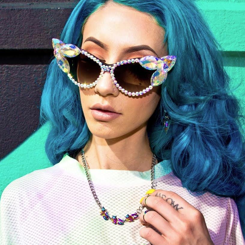 We make beautiful, entrancing, iridescent, psychedelic, provocative things. All collaborations and wholesale inquiries welcomed 3 VantJag@gmail.com