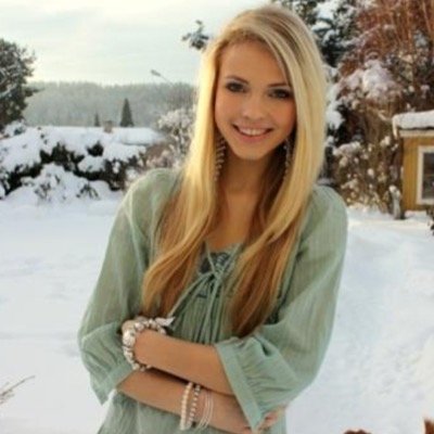 * i am 16* Have a sister @StarrJazmine*I love all of my followers* i play the piano*Hobbies are Swimming,Gymastics,Soccer, and hiking*I love my chiuwawaha! Luv*