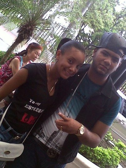 yo soy @EstudianteLNE mis idolos la @LanuevaEscuelaRD“Reddio”