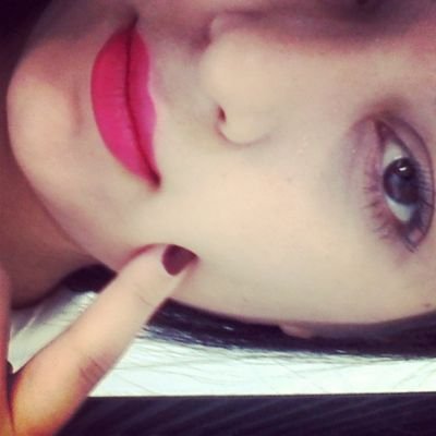 A Princesinha que não Nasceu Para ficar preza no casteelo, Mais Sim para Enfrentar A realidade Com a Cabeça Erguida ♥ A linda do @JGui_ ; )