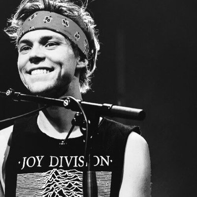 Michael Clifford loves you more than you know. he also wants to fuck you furiously.