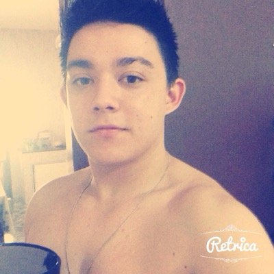 Meu estilo de vida liberta a minha mente, sou completamente Louco mais um Louco consciente (Chorão)