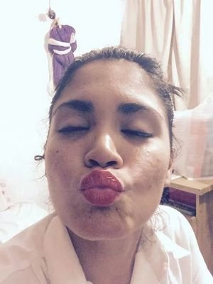 Una mujer solitaria pero con mucho amor que dar.
