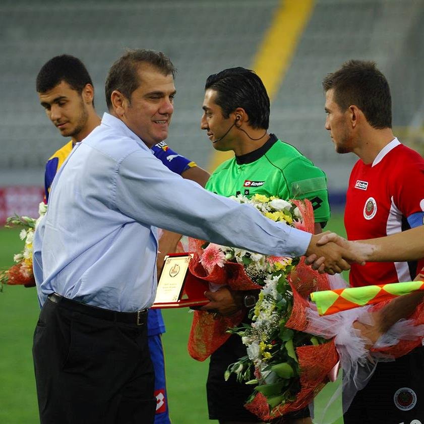 ET SÜT KURUMUNDA BAŞ UZMAN,TFF DE KLASMAN GÖZLEMCİSİ ESKİ SÜPER LİĞ YARDIMCI HAKEMİ  AMPUTE FUTBOL MHK ÜYESİ TJKDA VARIŞ HAKEMİ MAVİ KAPI YÖNETİM KURULU ÜYESİ