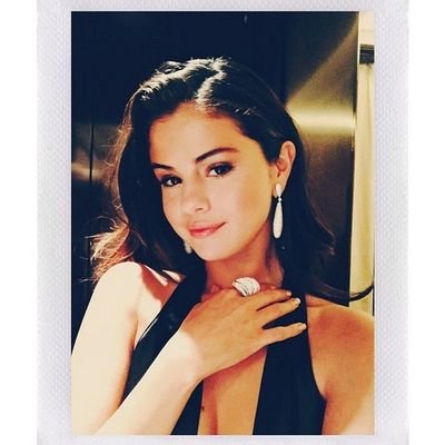 My dream is to go the concert Selena. I'm still in school.I'm 15 years old.
I also love to listen to music Jedward and Shakira. I'm a modest girl froom Russia.