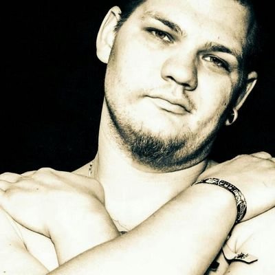 Ich bin Sascha komme aus Essen. Ich bin Hobbyfotograf mit den Ehrgeiz nach mehr. 2013 habe ich mein Label Puppenspieler Art gegründet.
Schau mal vorbei