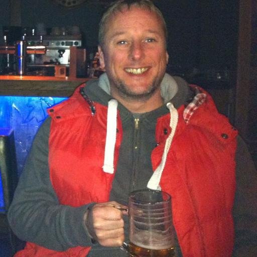 Senior Lead designer/design leadership, proud father.