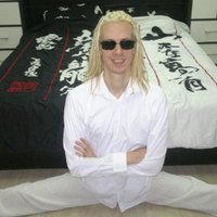 Alex Bond (@alexbondleo) Twitter profile photo