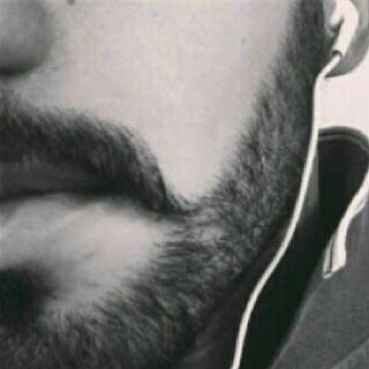 ظروفك لو تشوف شكثر فاقدك استحتء♡.
