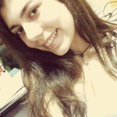 Me ensino a ser mais tolerante, não julgar ninguém e com isso ser mais feliz, sendo aquela que sempre traz amor...