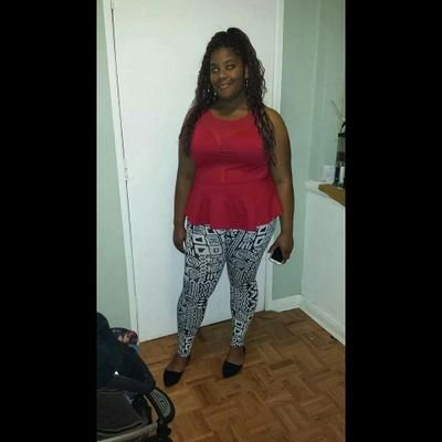 NeTanyaL's profile picture. 