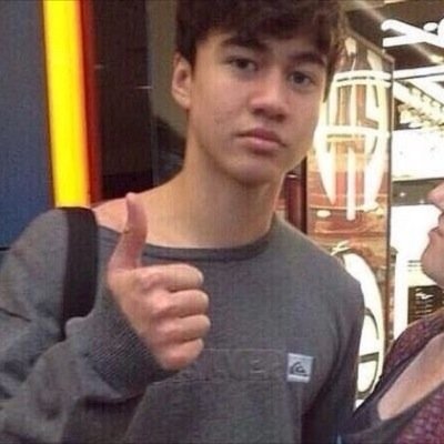 go follow @cottoncandycake and ask for a follow back and ill dm u to luke/4 on that account :)!