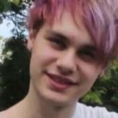 FREE FOLLOW FROM @httpsmgclifford SO IT WOULD BE NICE IF U FOLLOWED HER HEHE XX @httpsmgclifford @httpsmgclifford follows back