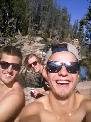 teej951's profile picture. beach is that way