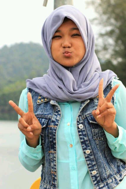 follow me and just mention ٩(•̮̮̃•̃)۶ ٩(•̮̮̃•̃)۶