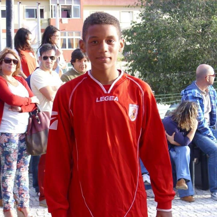 Carlos Pinto ponta de lança do Arsenal 72