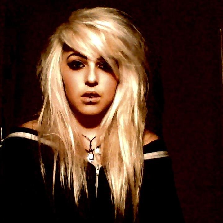 anniewithanA's profile picture. death is a promise and life is a fucking lie