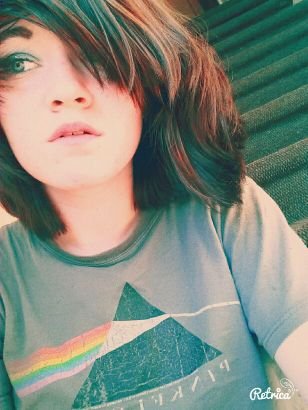 hey im shelbi! Music is my life. And Yes i smoke. i smoke any kind of marlboros. And i love my girlfriend Mariah