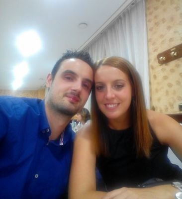 Enfermera. Granaina malafollá! Amante de los retos y de mi gente. O te comes la vida, o ella te come a ti :-)
