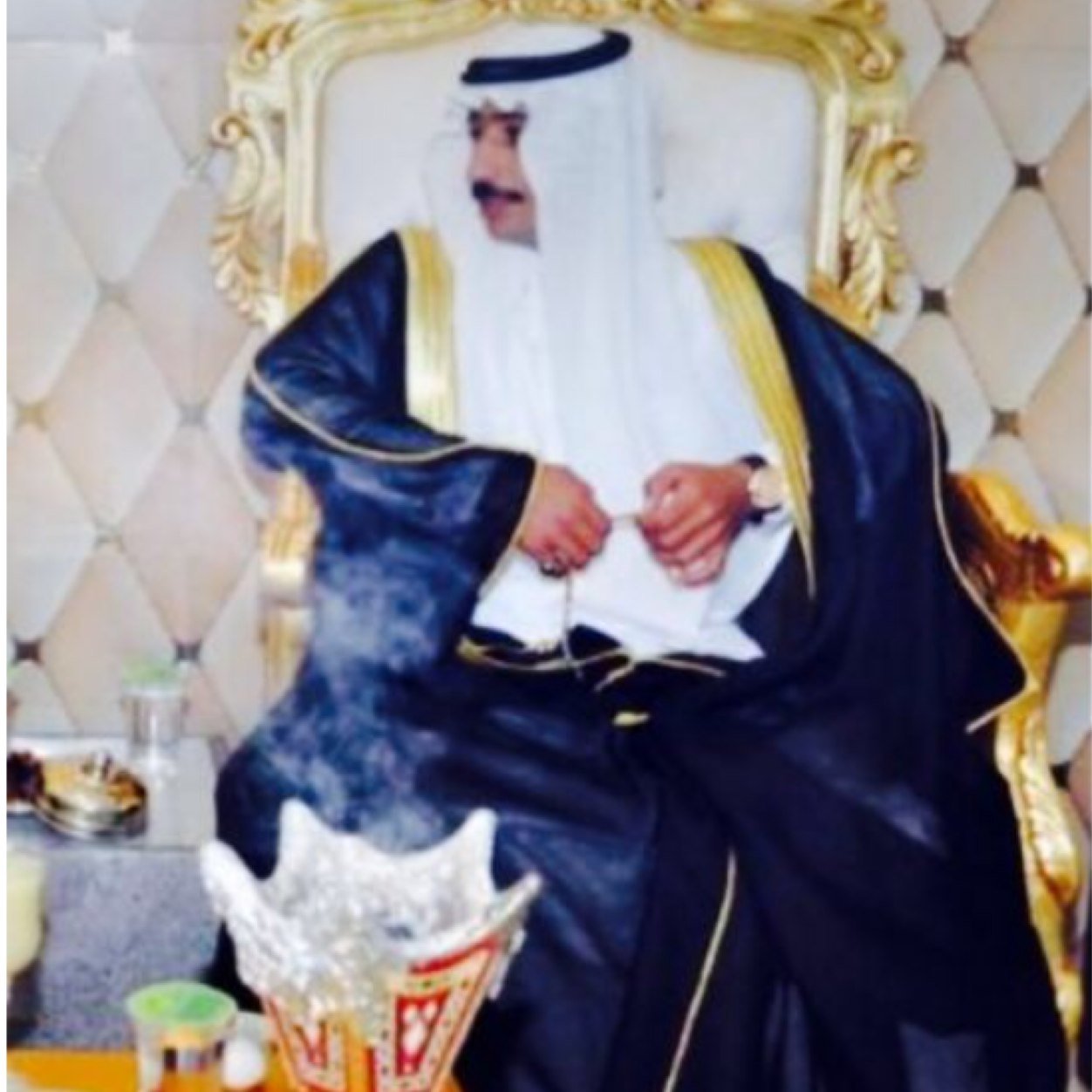 الله يفرجها وتاتي بالافراج &&& وانه يوفقنا طريق السناعه