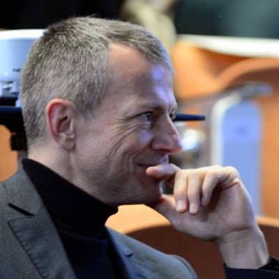 Je cause ici éducation et formation, parfois d'autre chose