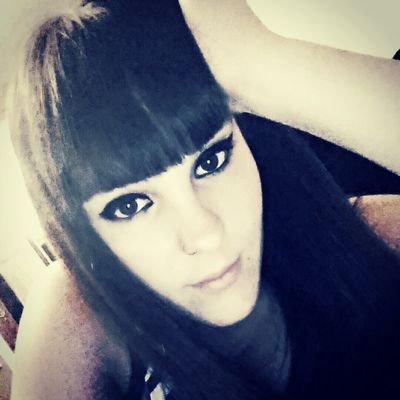 No olvides que la verdadera belleza es una actitud y que eres increiblemente bella cuando eres autentica, muakss ;)