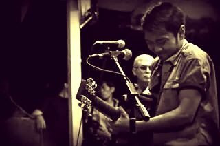trio Gemezz by:
@nissanfortz1
(Guitar/Vocal)
@Z_A_N_N_I_E
(Drum/Cajon)
@ballz_bazz
(Bass)
http://t.co/DuY1sGVUsC
Cp : +62 877-2577-3163 (Meity)