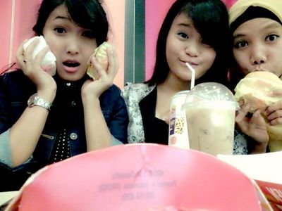 yulisulamisih's profile picture. w