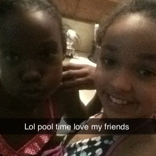 Love all my fans and the ppl in my por pic is my cuz and my cuz freind