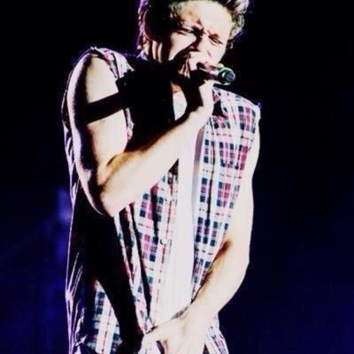 HazzzzaSylez's profile picture. The curls are real