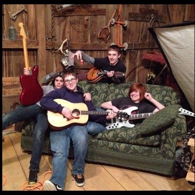 RetroMonk3ys's profile picture. 4 Man Band whose OG ear pleasuring tunes fall under the genre classifications of Classic Rock, Modern, Islandy, and Funk • Instagram-@Underdevelopmentfornow