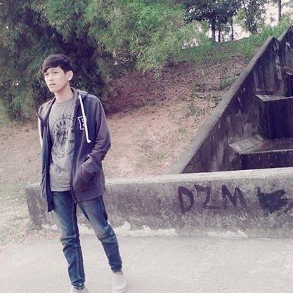 Revangga28's profile picture. mungkin aku slalu salah di mata kamu